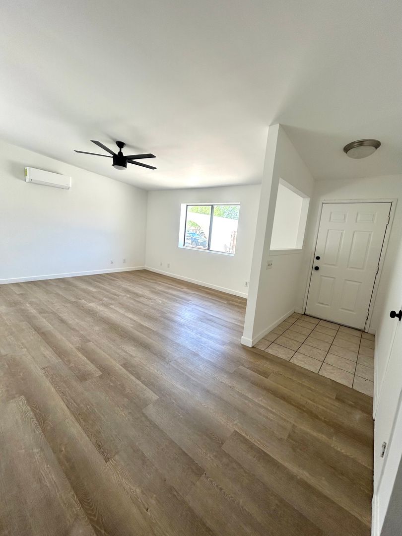 6672 Mesquite Ave.