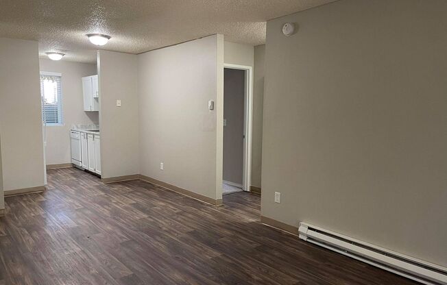 2 beds, 1 bath, 760 sqft, $1,625, Unit 70