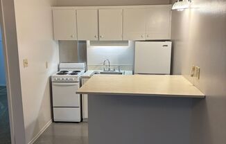 Center St. Apartments