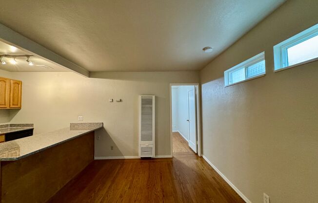 1 bed, 1 bath, 700 sqft, $1,425, Unit #06