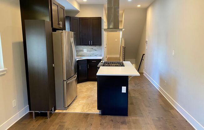 Newly Renovated 3-Bedroom Apartment in Brewerytown! Available mid-January!