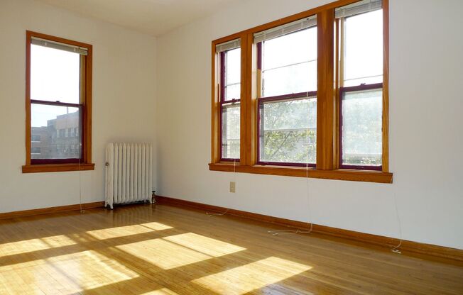 2 beds, 2 baths, 950 sqft, $1,415, Unit 10 - 210