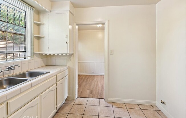 1 bed, 1 bath, 572 sqft, $1,799, Unit 3