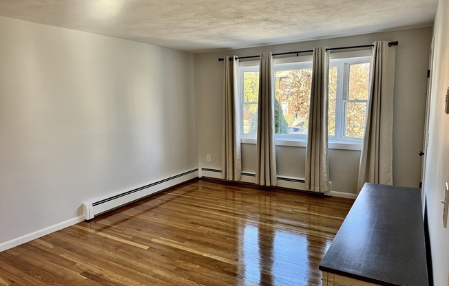 2 beds, 1 bath, $2,300, Unit 1