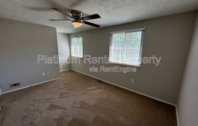 4 beds, 3 baths, 1,560 sqft, $2,300