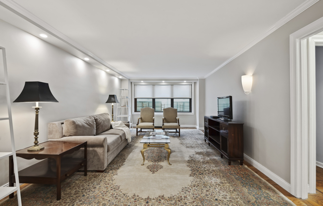225 E 57 ST