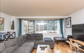211 E Ohio St
