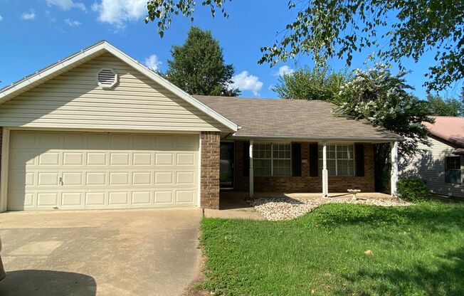 Three Bedroom Home -2.5 Miles from the University of Arkansas! Call today!
