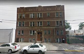 32 Dayton St
