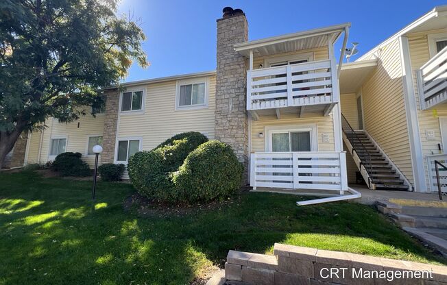 Spacious 2 Bed, 2 Bath Condo – Prime Lowry Location!