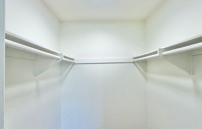 2 beds, 1 bath, 900 sqft, $2,195, Unit 39