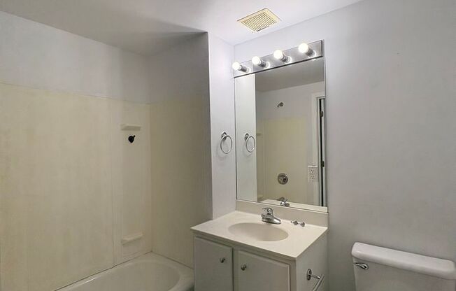 1 bed, 1 bath, 850 sqft, $1,695, Unit 602