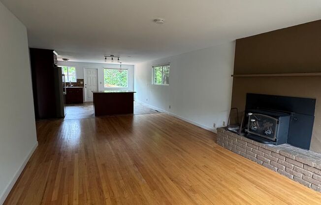 Spacious 4 Bedroom in Beacon Hill! Lots of Updates, Perfect Location!