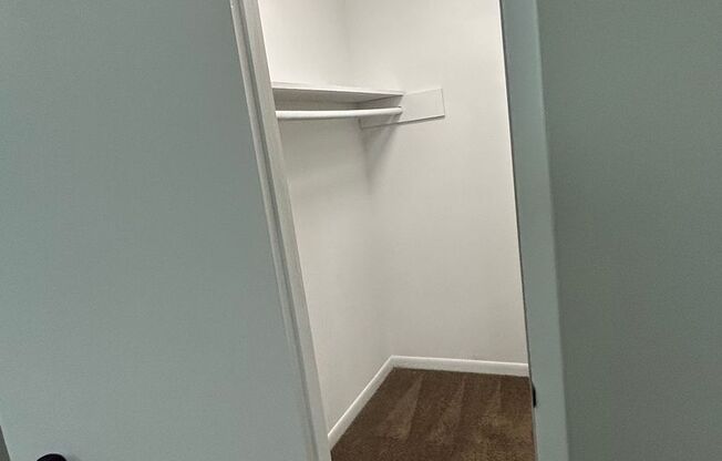 1 bed, 1 bath, 676 sqft, $975, Unit A2-8L