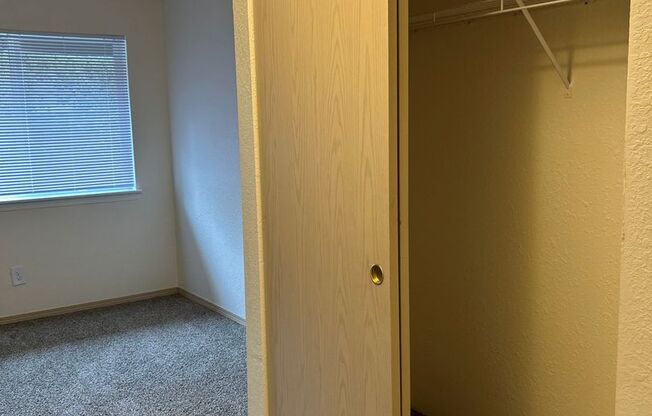 1 bed, 1.5 baths, 855 sqft, $1,395, Unit 3757