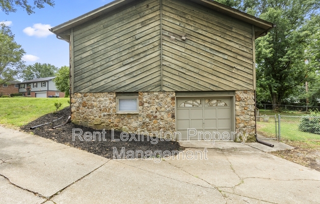 2025 LANGHORNE DR