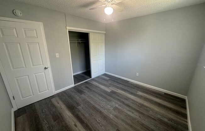 Cozy 2bd/1bth on Second Floor!