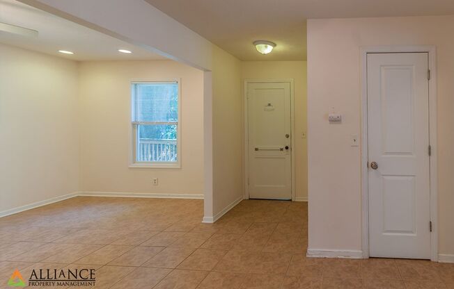 2 beds, 1.5 baths, 1,239 sqft, $1,050, Unit Main