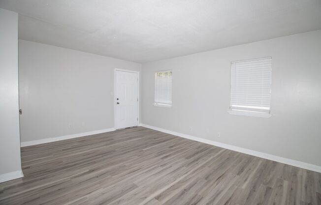 NEWLY RENOVATED - Royal Ridge Apartments