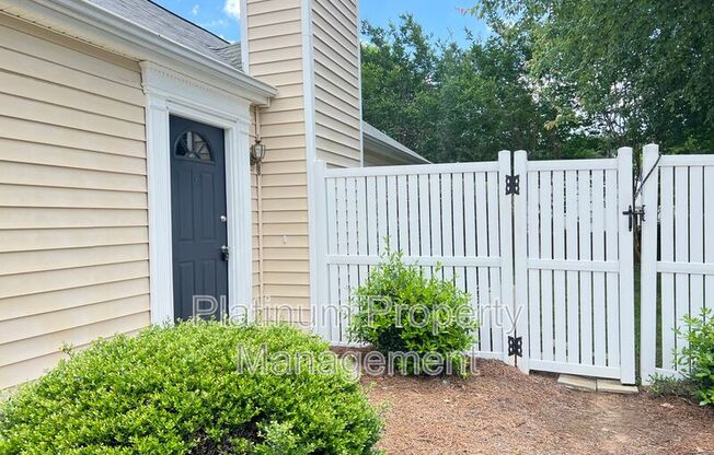 725 AVENING CT