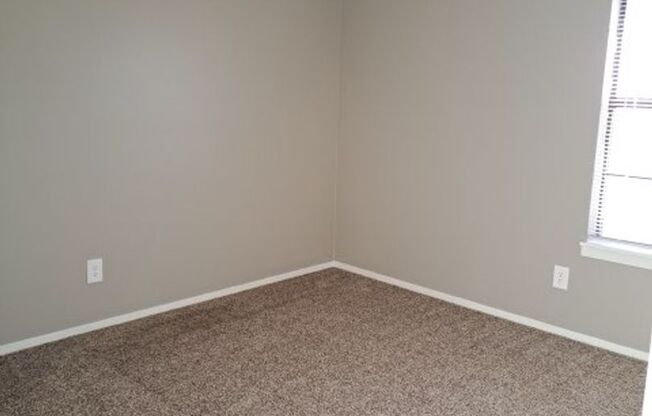 2 beds, 1 bath, 950 sqft, $875, Unit 6841-403