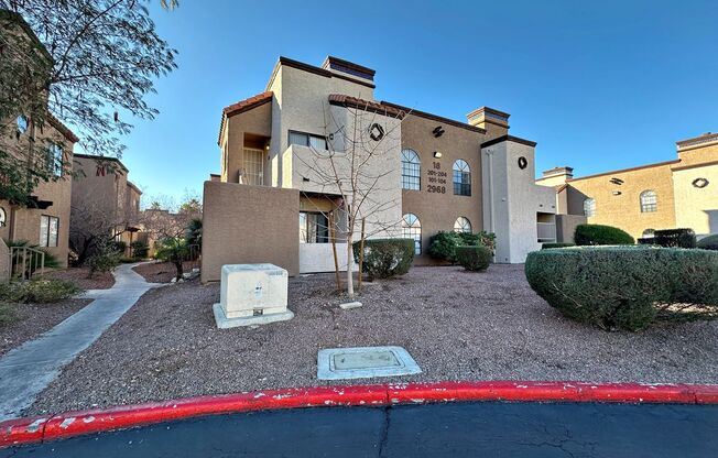 1 MONTH FREE***REMODELED 2 BEDROOM DOWNSTAIRS CONDO IN GATED COMMUNITY