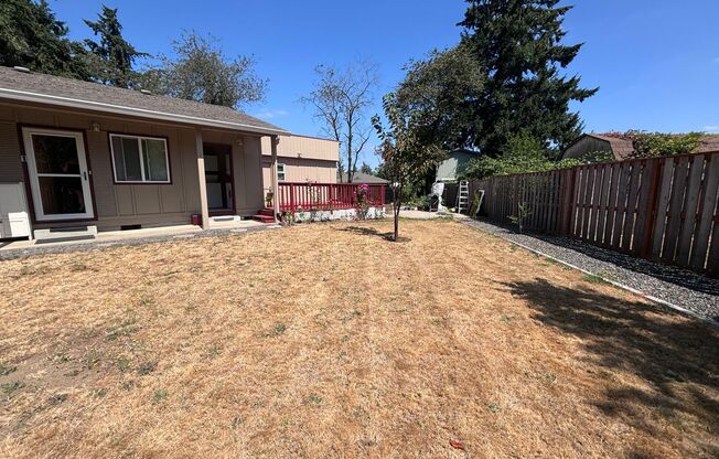 Super Cute 1 Bedroom Duplex!