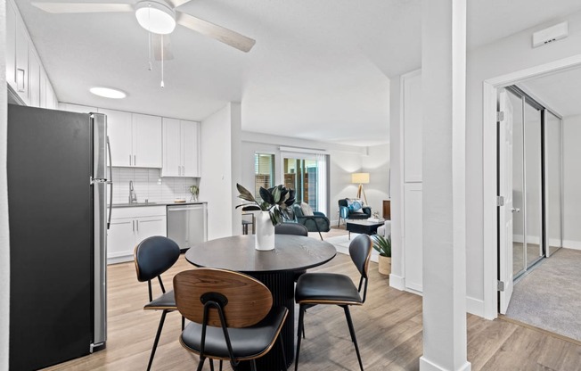 Dining Table at Veranda La Mesa Apartments in La Mesa, CA 91942