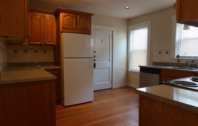 2 beds, 1.5 baths, 1,100 sqft, $2,900, Unit 21