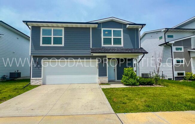 4 beds, 3 baths, $1,795