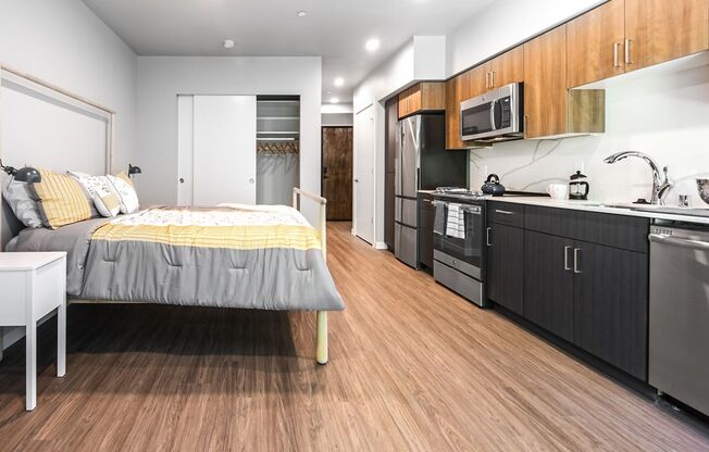 Studio, 1 bath, 460 sqft, $1,695, Unit 328