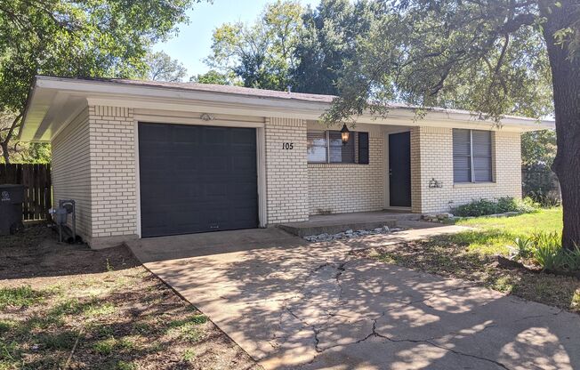 Cute 3 Bed, 1 Bath Home in Bryan for August 2025 Move In