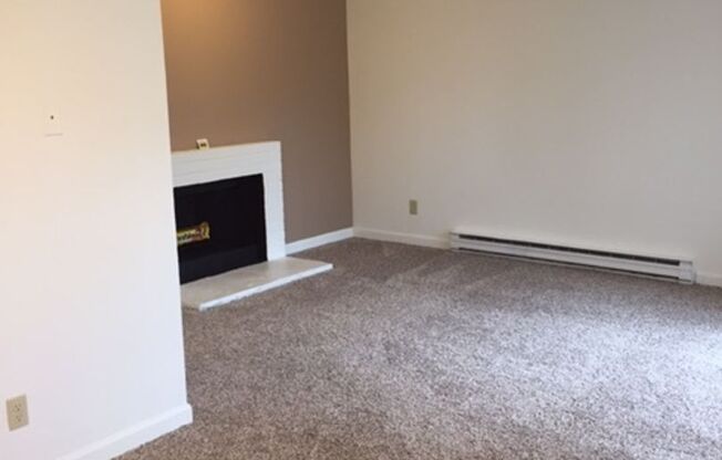 1 bed, 1 bath, 780 sqft, $1,810, Unit M204