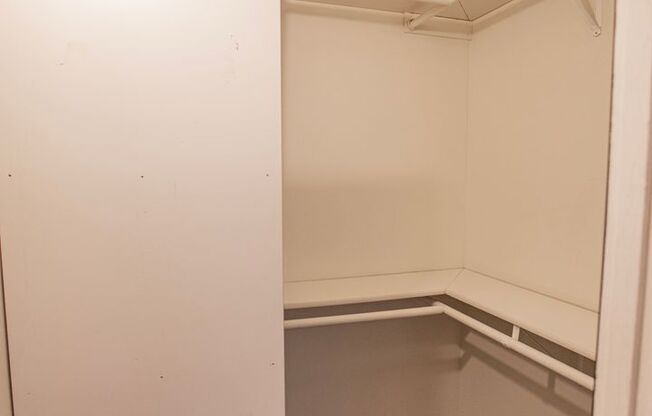 Studio, 1 bath, 494 sqft, $1,199, Unit 416