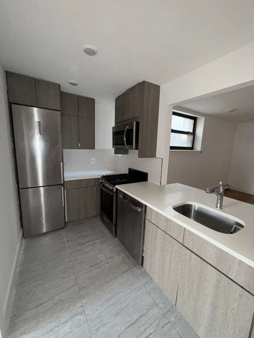 90-92 East 18th Street - Brooklyn Park Terrace