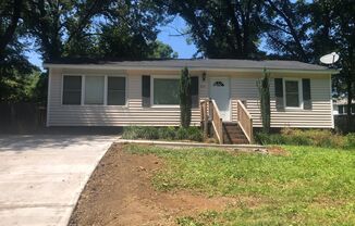 Pet-friendly, inviting home with open floor plan in greater Belmont area. Quiet Location with easy access to I-85