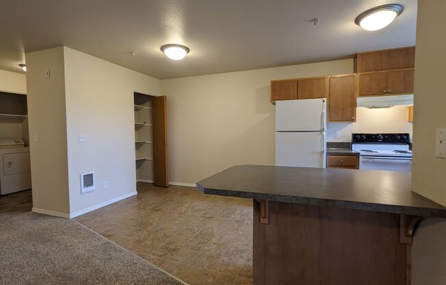2 beds, 2 baths, 994 sqft, $1,200, Unit E301