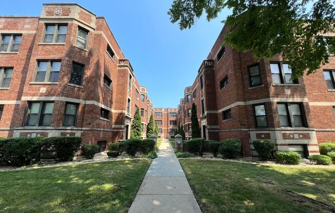 2121 RDG AVE