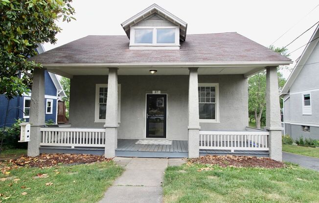 3 bedroom, 1 bathroom House Downtown Harrisonburg Available for Rent!