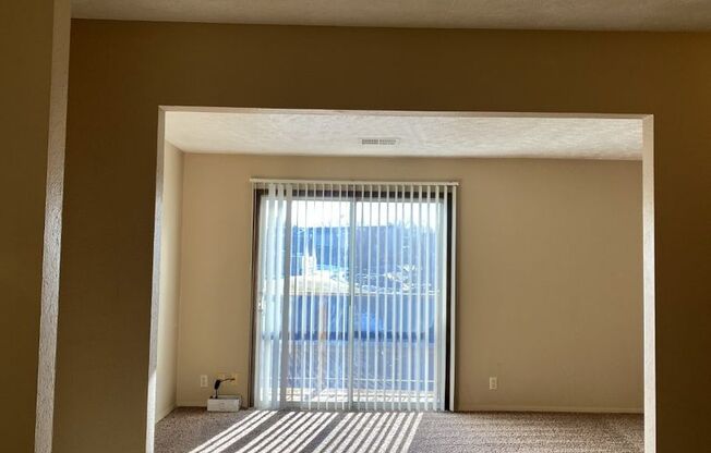 1 bed, 1 bath, 850 sqft, $950, Unit 3-321