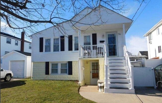 76 2 AVE