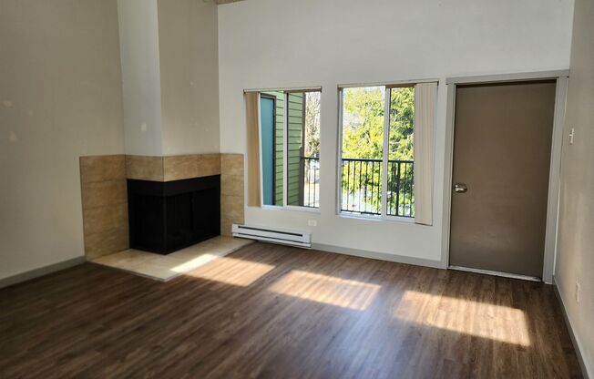 2 beds, 2 baths, 987 sqft, $2,250, Unit 267