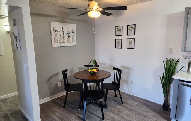 1 bed, 1 bath, 704 sqft, $1,192