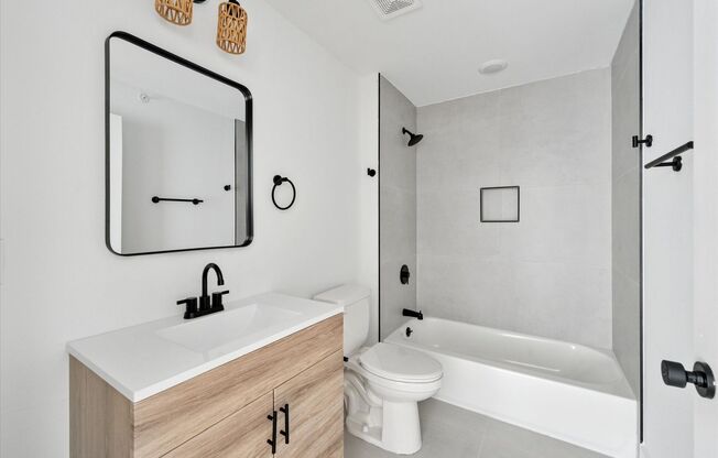 1 bed, 1 bath, 700 sqft, $1,203, Unit 201