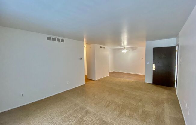 2 beds, 1 bath, 850 sqft, $1,295, Unit 901