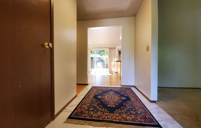 Prime Redmond Rambler 3 Bed/Large Yard