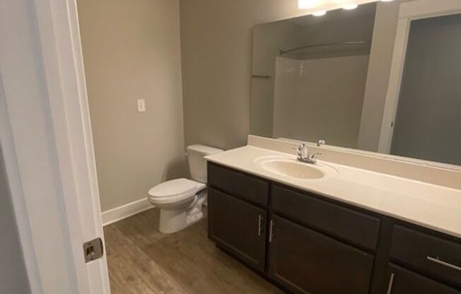 2 beds, 2 baths, 1,284 sqft, $2,171, Unit 2105-201
