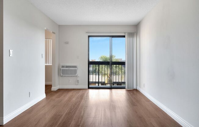 Studio, 1 bath, 600 sqft, $2,095, Unit Unit 310