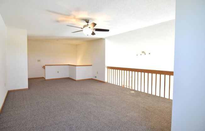 3 beds, 2 baths, 1,550 sqft, $2,310, Unit 1322-302