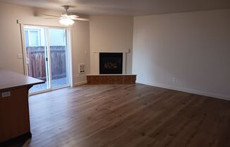 3 beds, 2.5 baths, 1,470 sqft, $1,995, Unit 3040 SW Juniper Ave